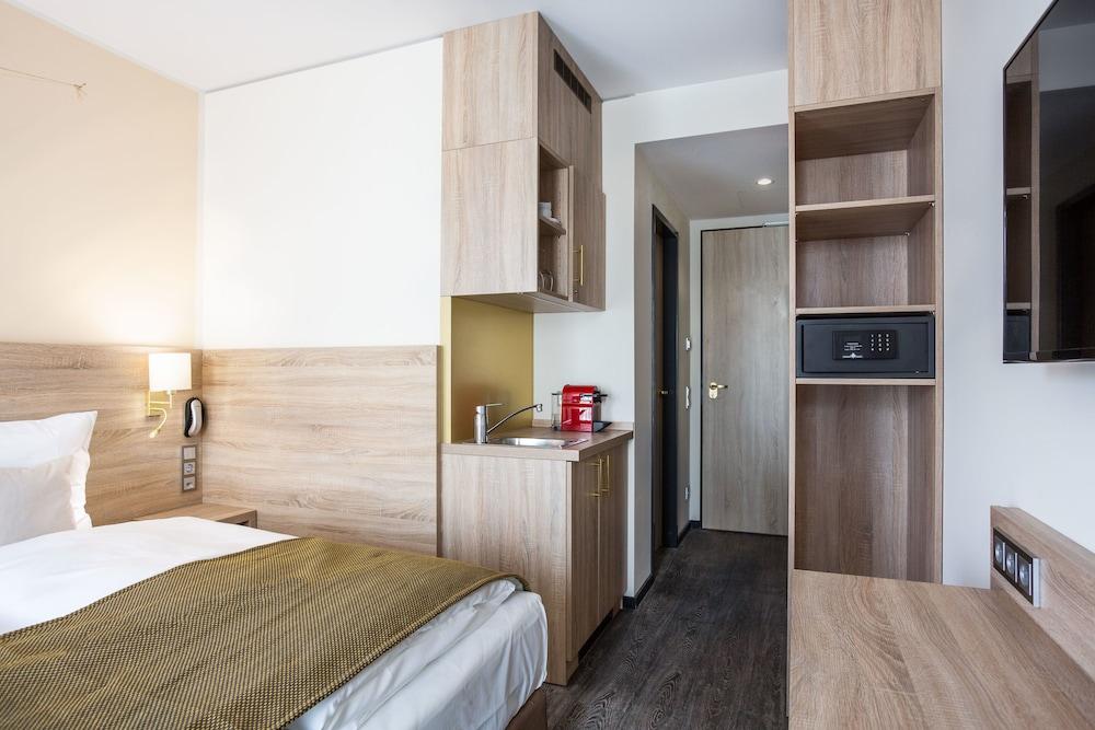 STAY! Hotel Boardinghouse