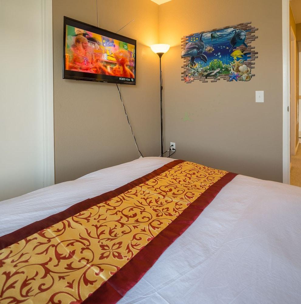 Sunny and Elegant Villa