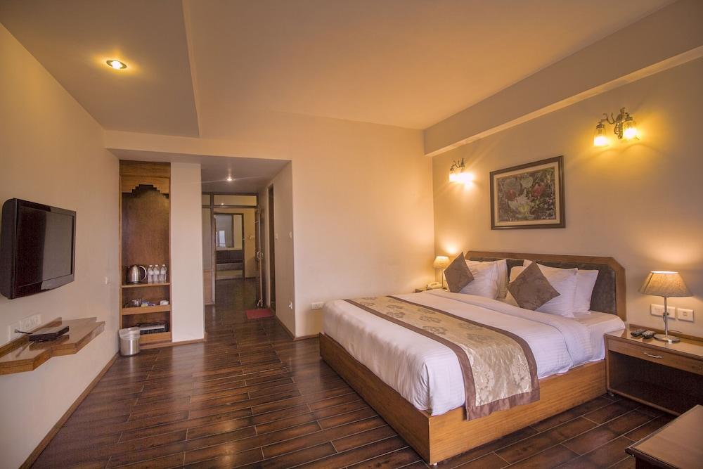 LA Ttakshang Residency Hotel & Spa