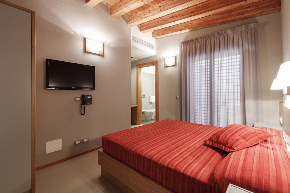 Le Scuole - ColleMassari Hospitality