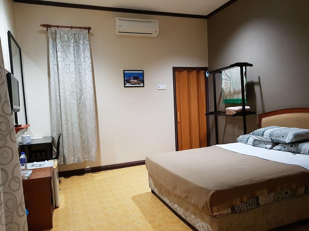 Pandan Laut Beach Resort