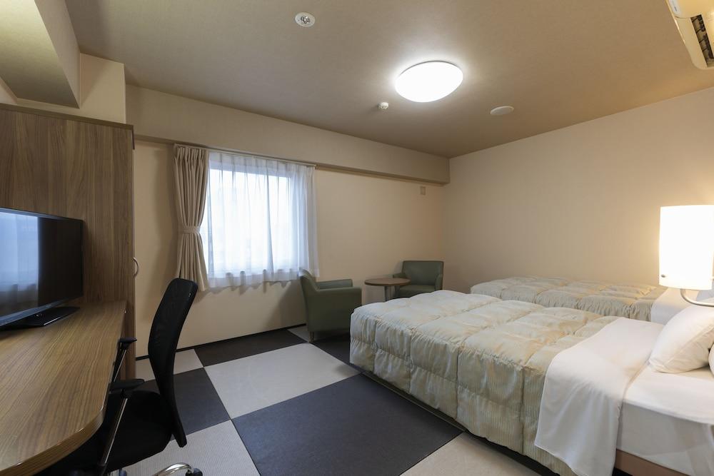 Hotel Econo Tsu Station