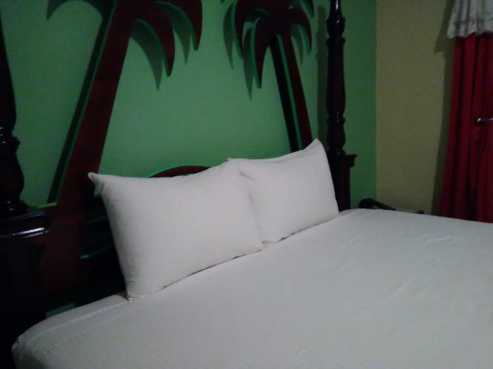 Glistening Waters Hotel