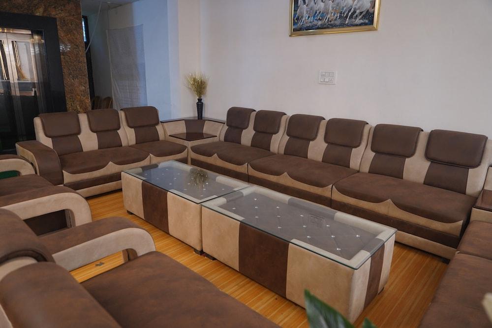 Hotel Raj Kamal & Garden