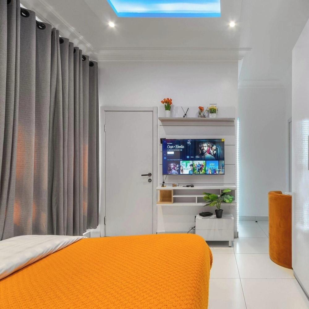 Metrohut Service Apartments