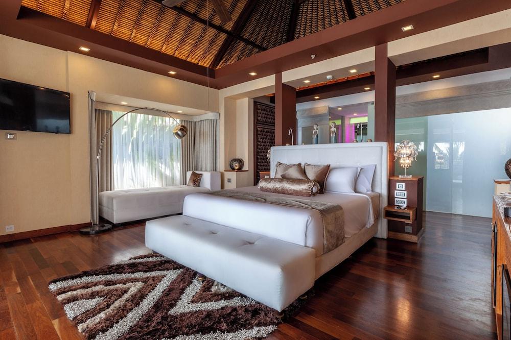 Seven Secrets by Hanging Gardens