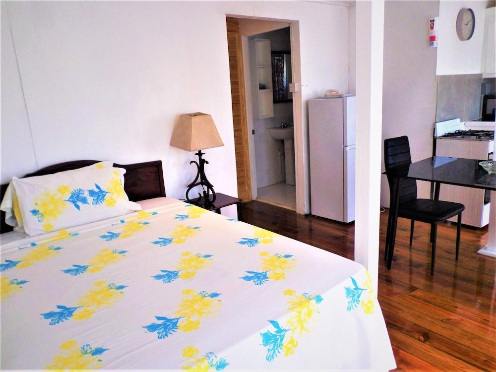 Annabelle's Apartments