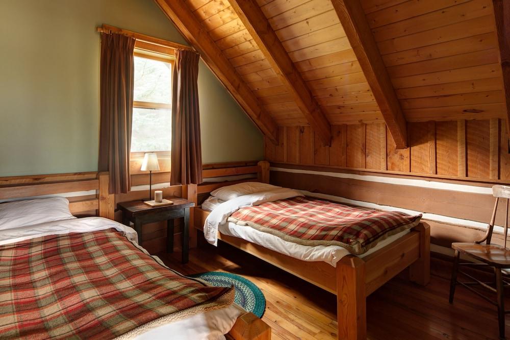 Nipika Mountain Resort