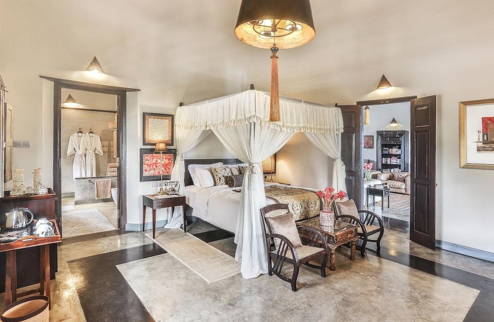 Villa Mayurana By Edwards Collection