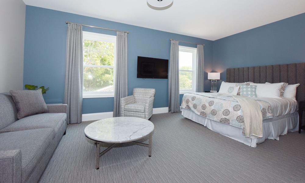 124 on Queen Hotel & Spa