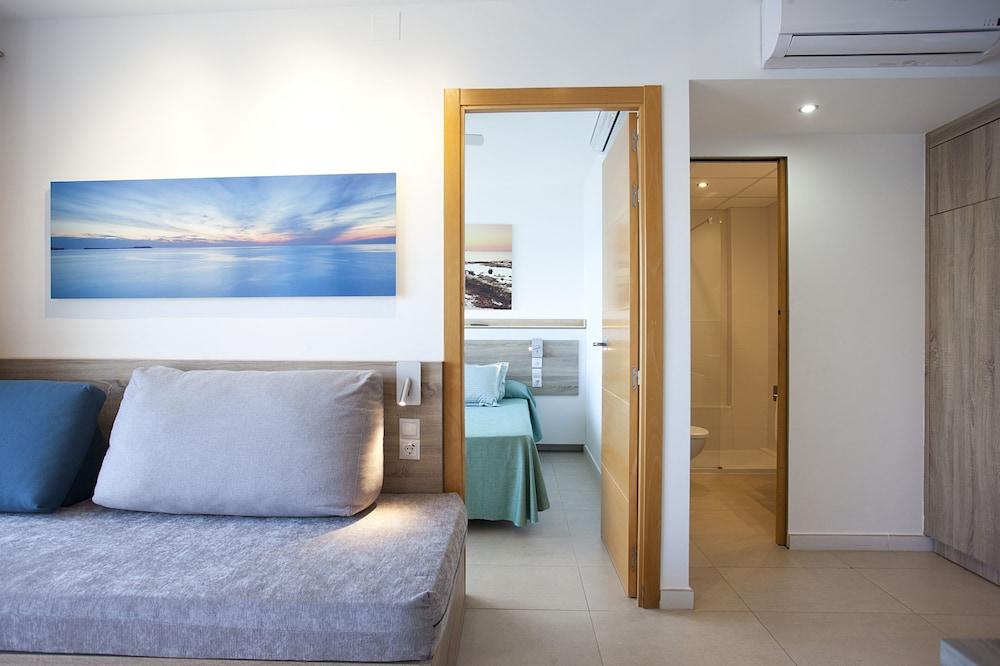 Playa Bella Beach Apartments