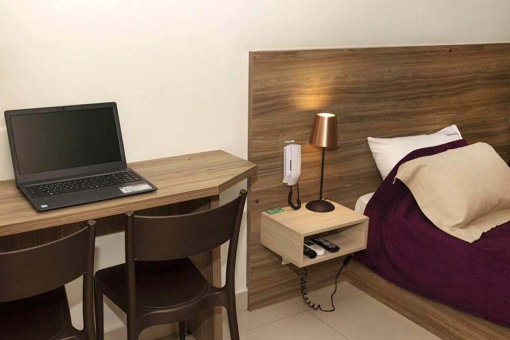 Jabuticaba Hotel Business