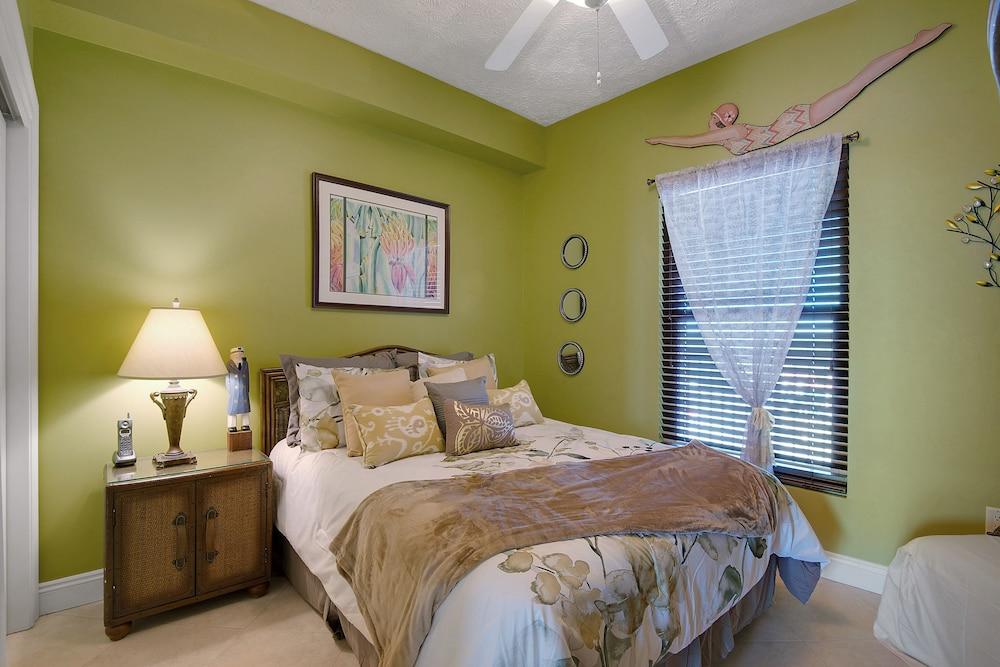 Gulf Crest Condominiums