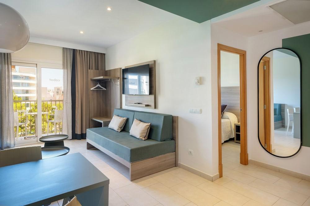 Cabot Tres Torres Apartamentos