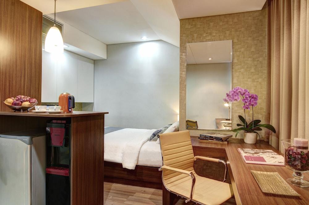 Sampit Residence Managed by FLAT06