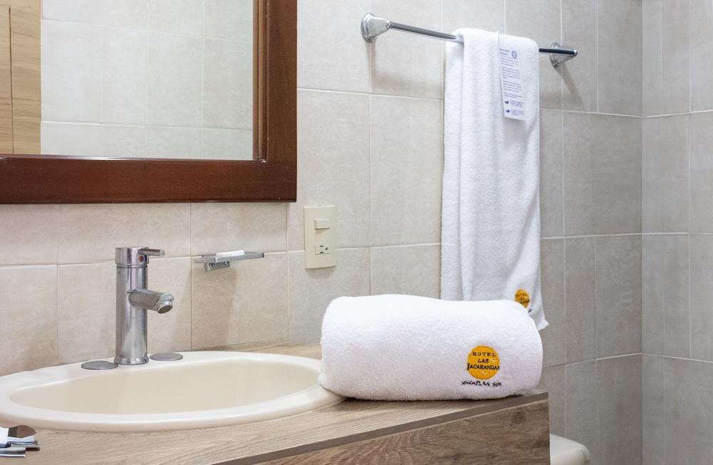 Hotel Las Jacarandas