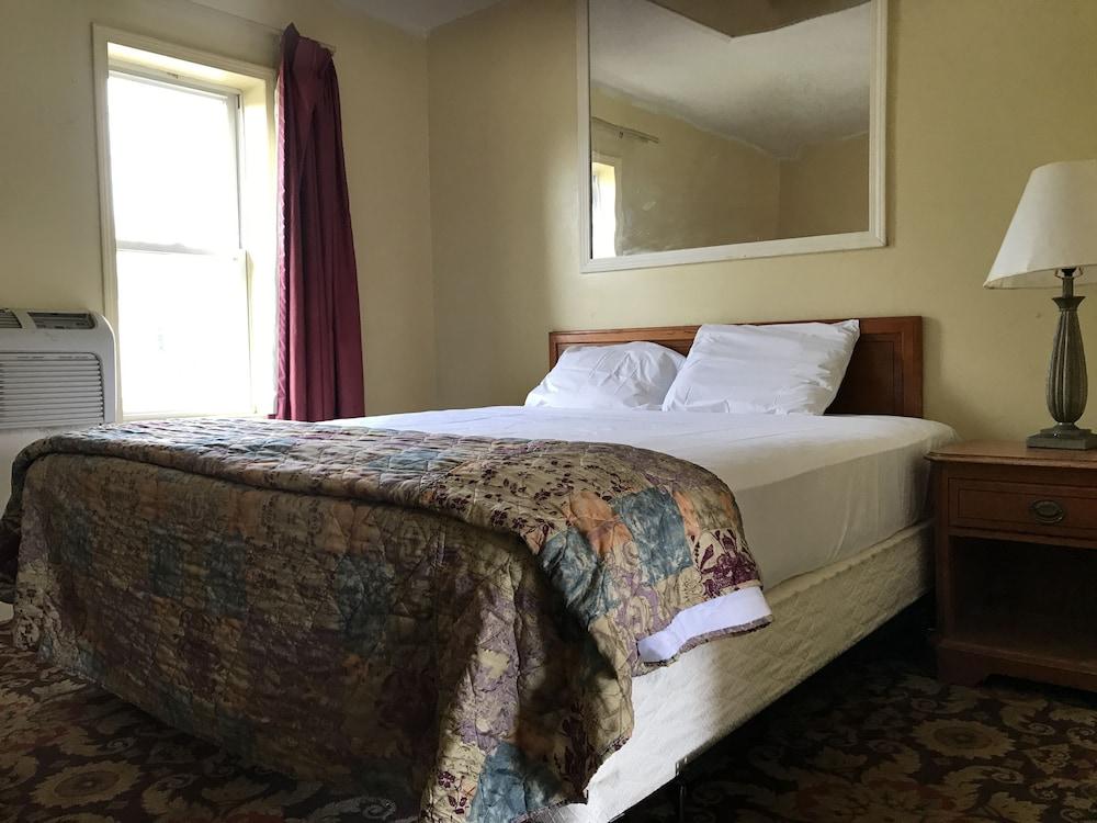 Presidential Inn & Suites