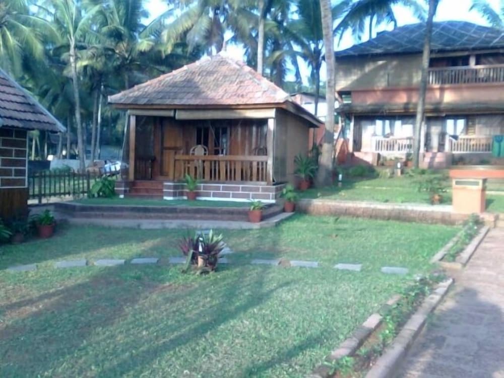 Blue Water Beach Resort