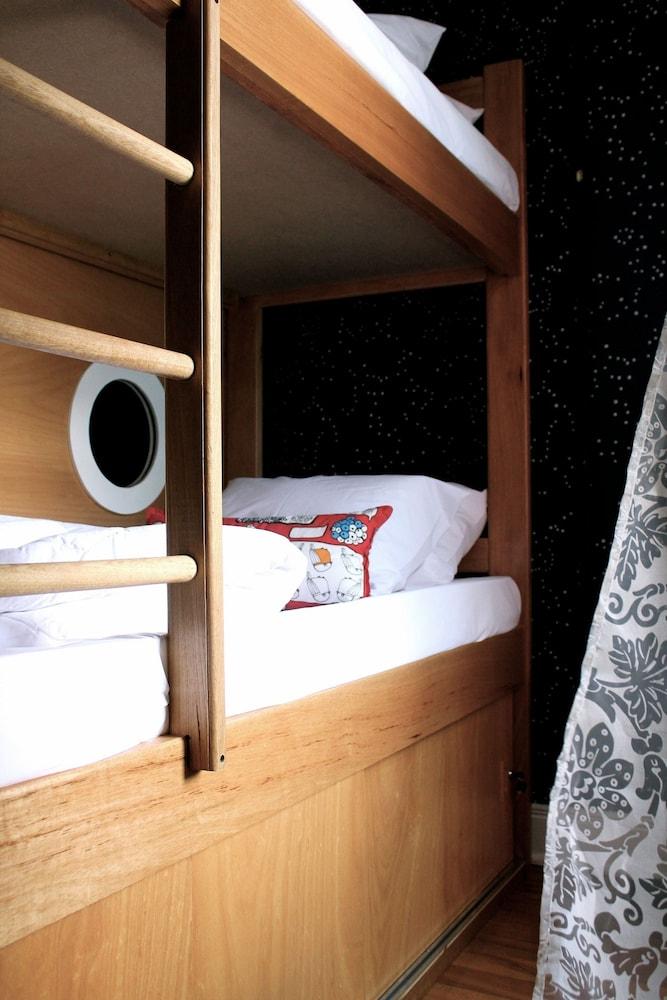 Hostel California Cafe Bar