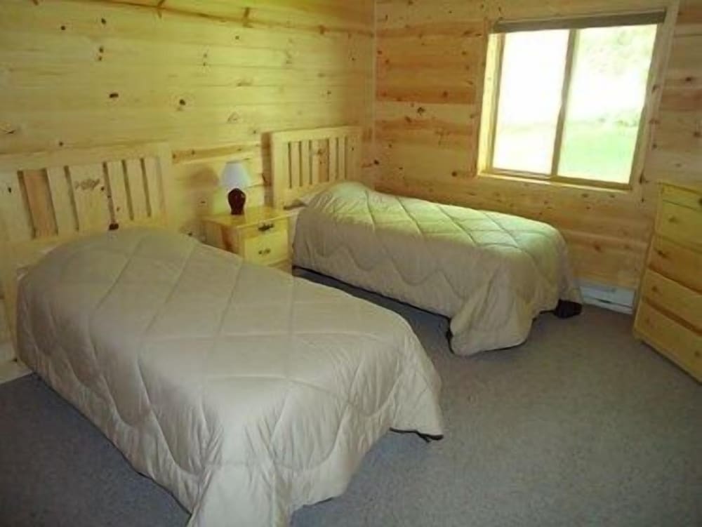 Red Door Resort & Motel