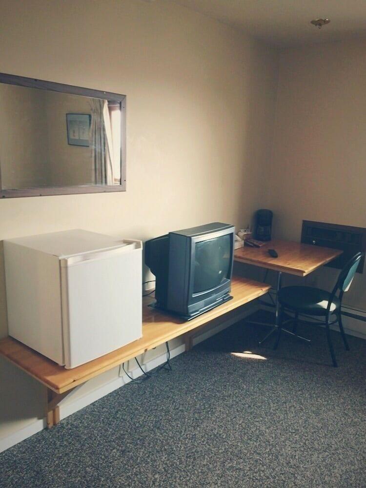 Wakiki Motel & Lounge