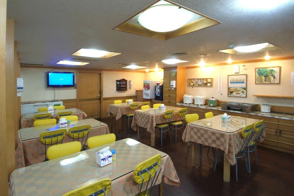 Laurel Business Hotel