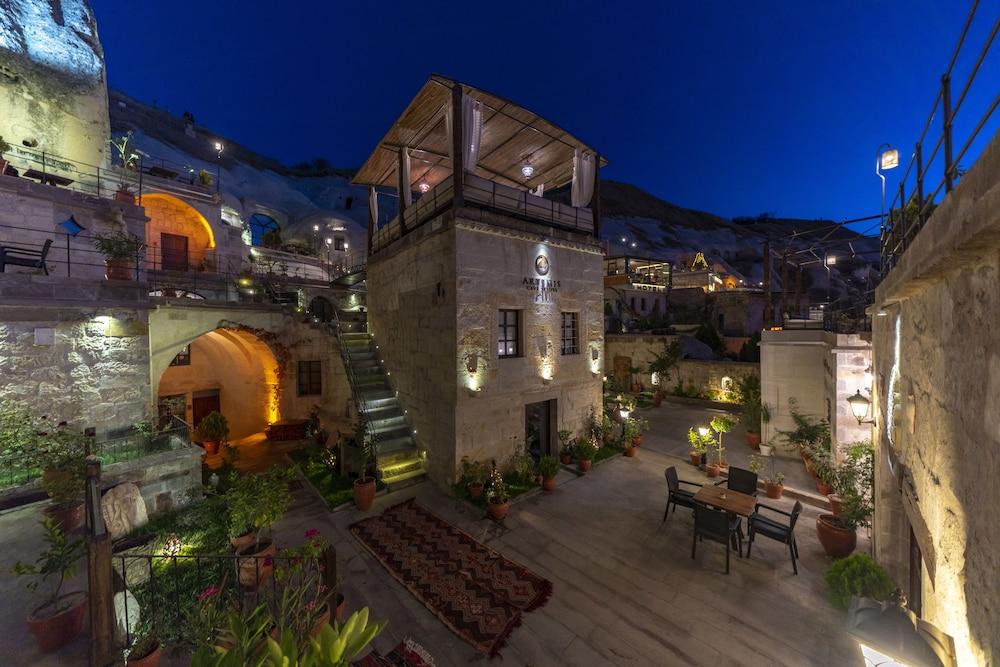 Artemis Cave Suites - Adults Only