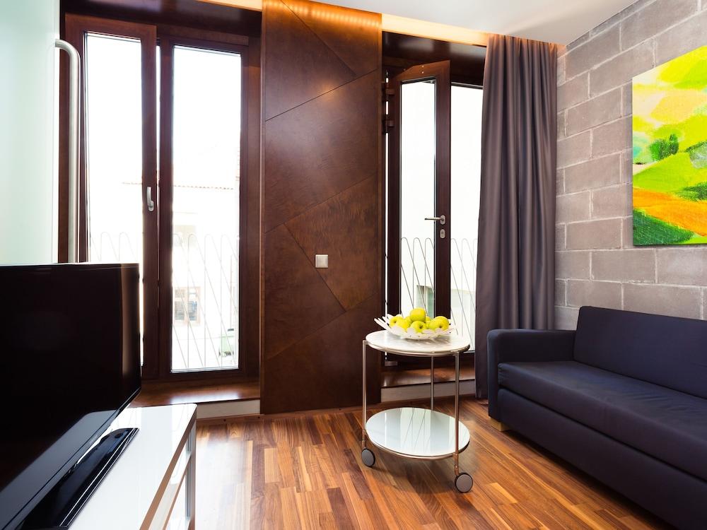 Konrad Old Town Apartments