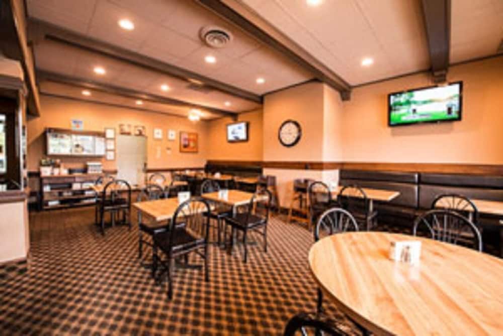 Curtis Gordon Motor Hotel