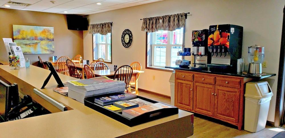 Lodging on the Square