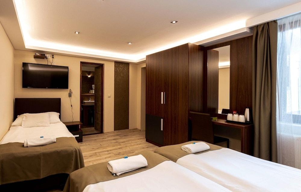 Vén Diófa De Lux Panzió