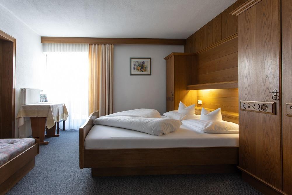 Pension Tirol
