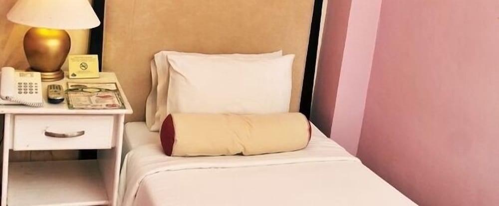 Queen Margarette Hotel - Main