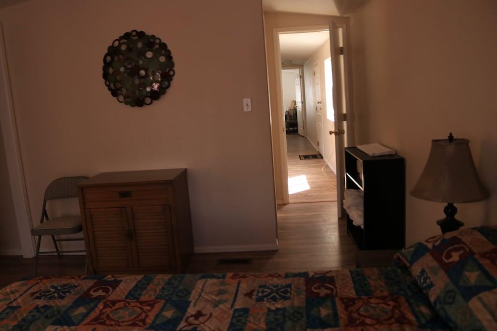 Grand Canyon Caverns Inn