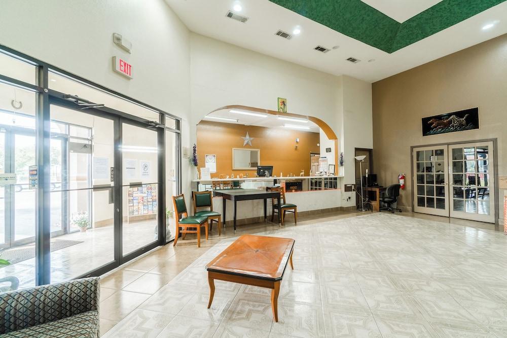 Lone Star Inn & Suites by OYO Harlingen TX