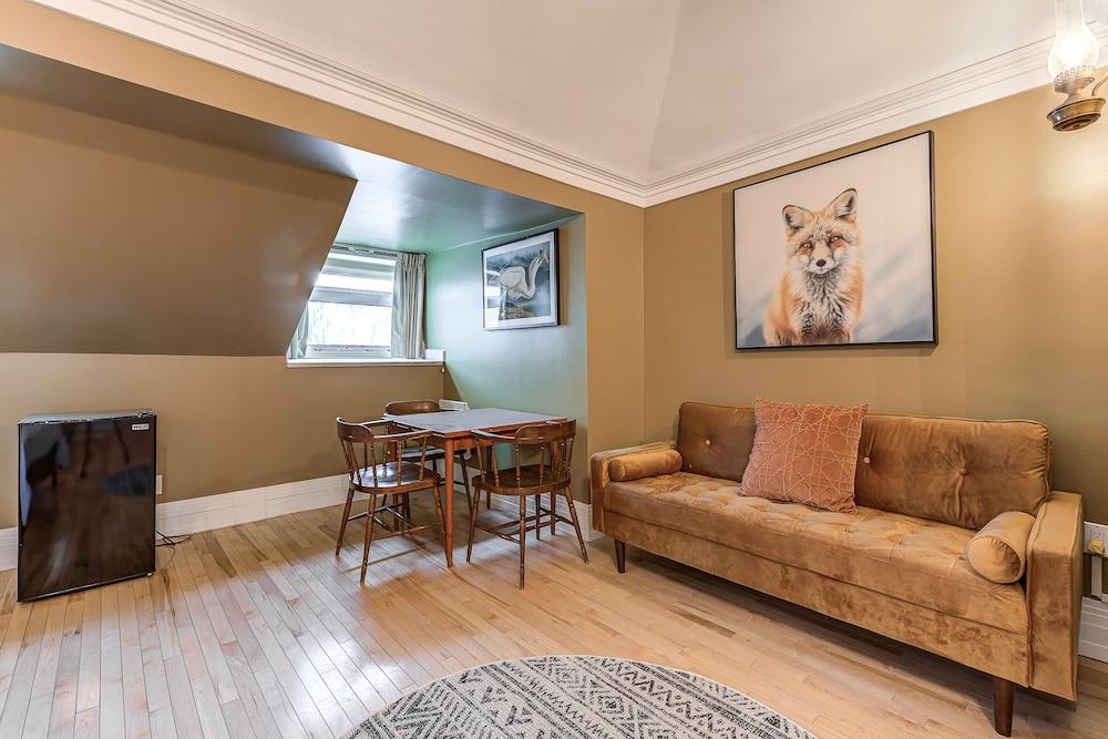 North House - Auberge la chouette / Hôtel Automatisé