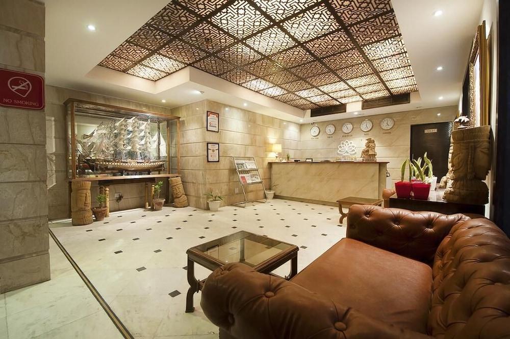 Airport Hotel De Aura