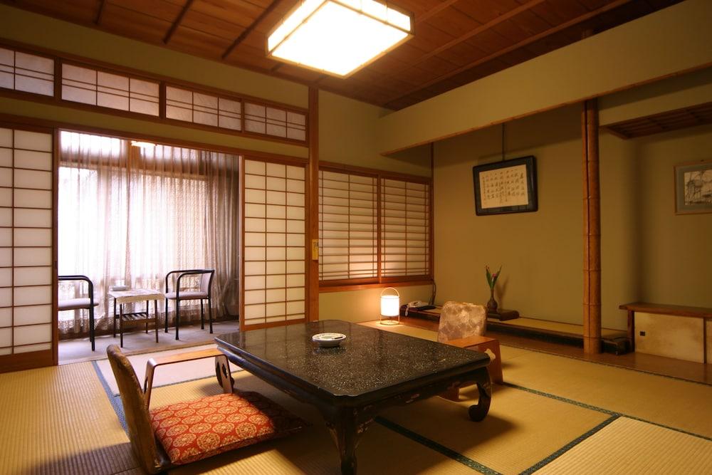 Iwayu Ryokan