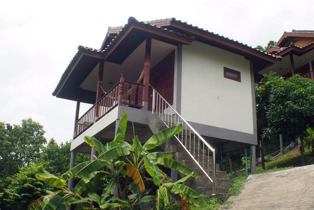 Haad Yao Over Bay Resort