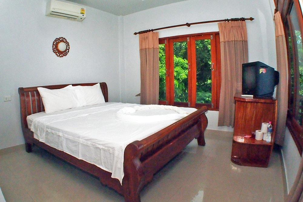 Haad Yao Over Bay Resort