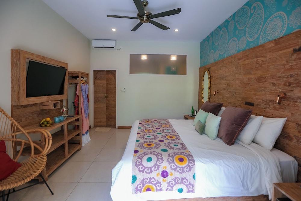 Pesona Beach Resort & Spa