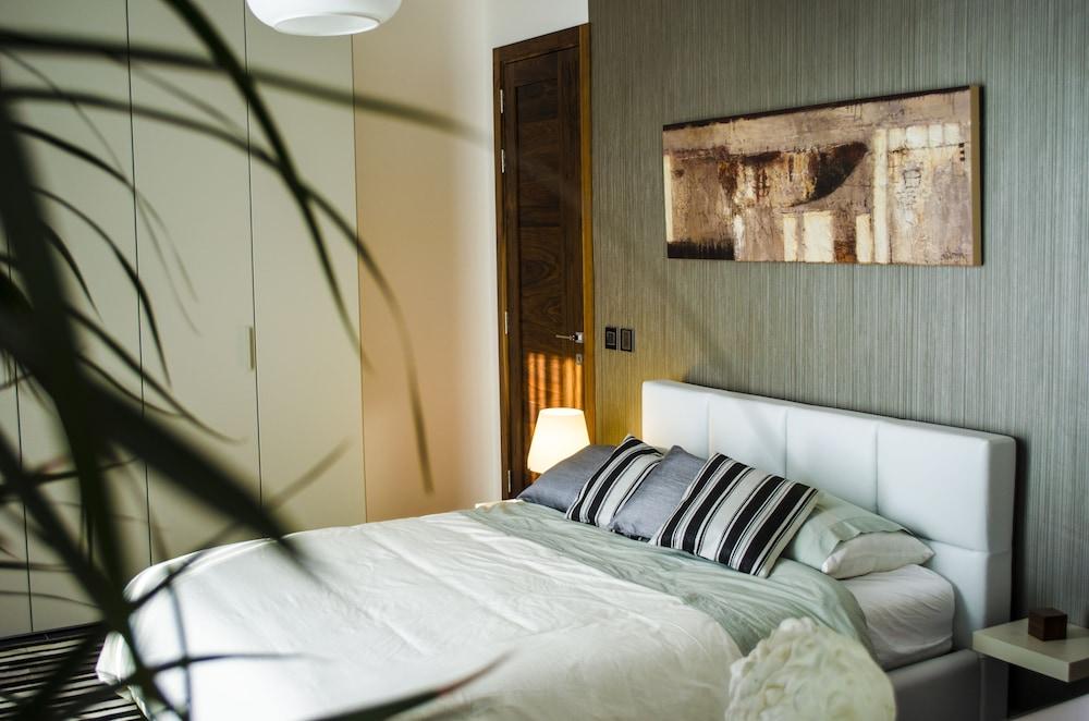 Paramount Bay Penthouse