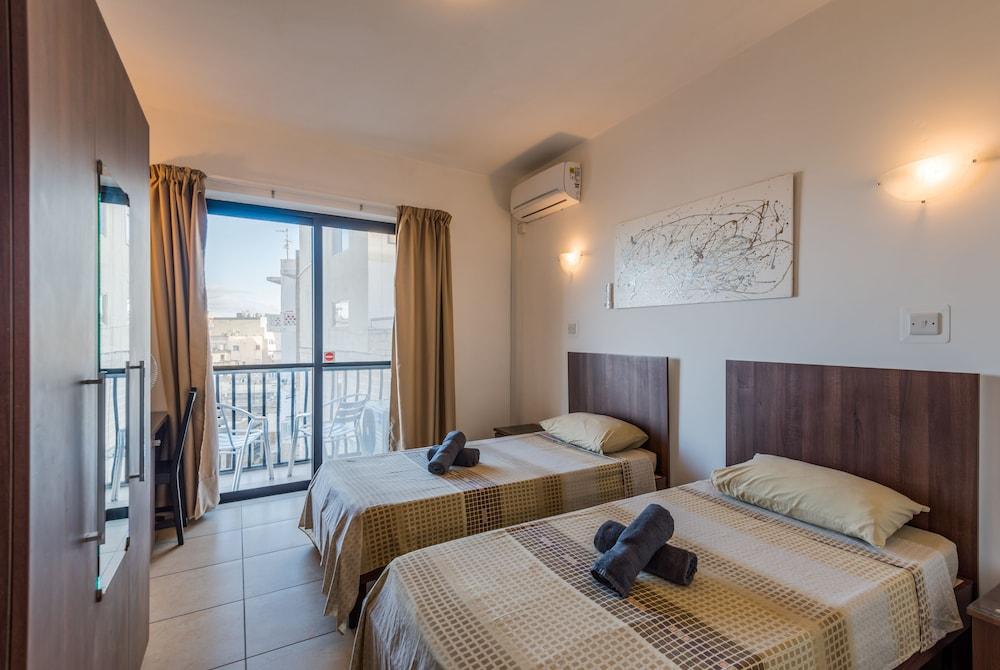 Seashells Self Catering Apartment by Getaways Malta