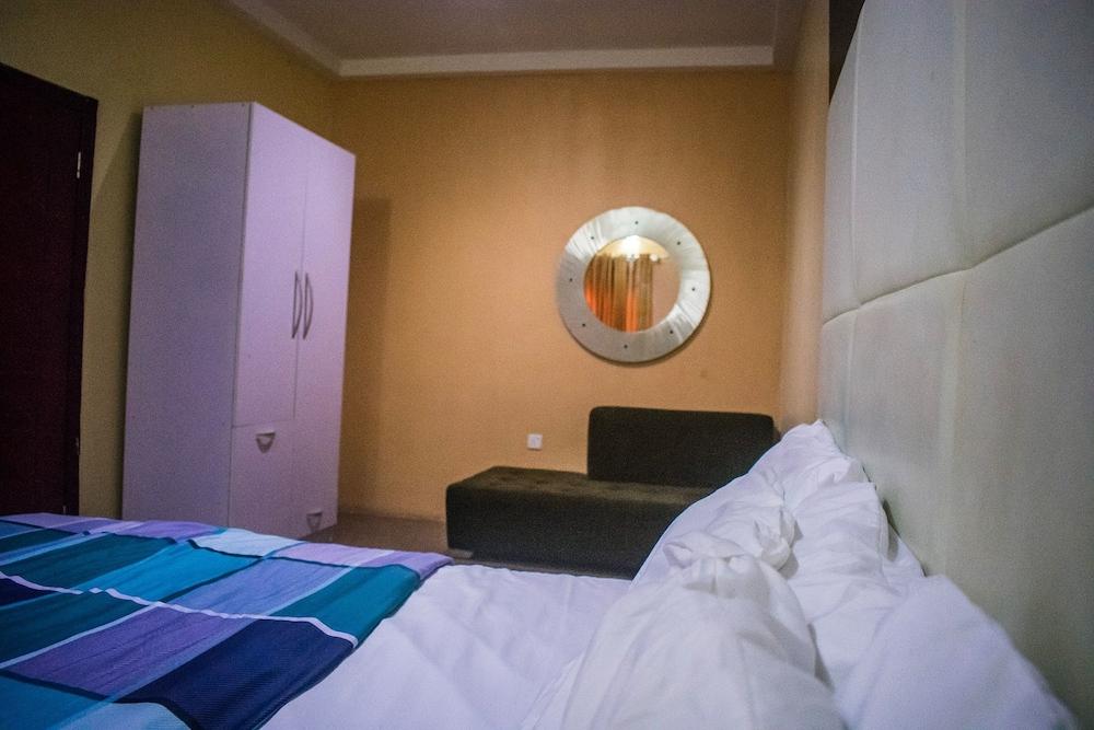 Aeroville Apartments