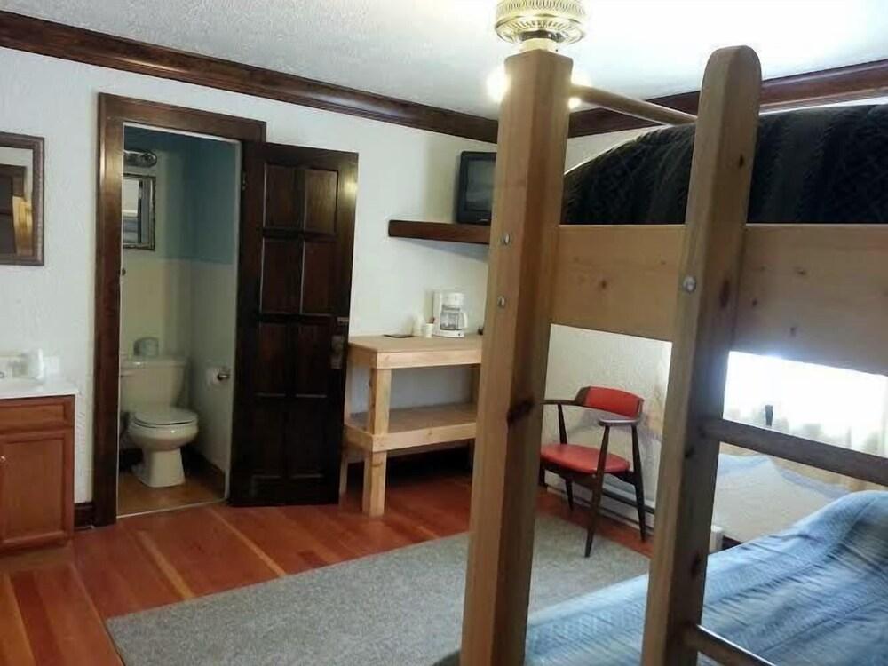 Eunica's Beaver Lodge