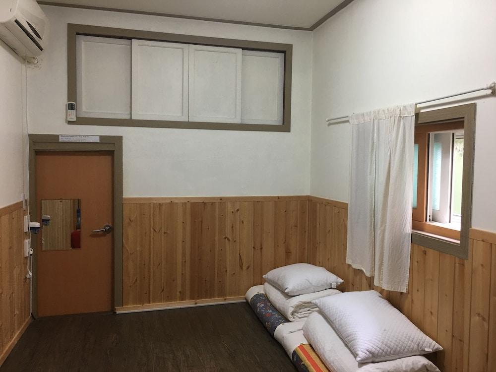 Momojein Guest House - Hostel