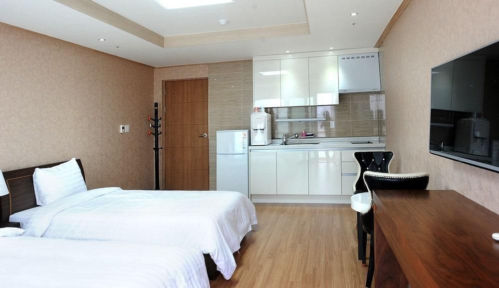 Nobel Resort Pension