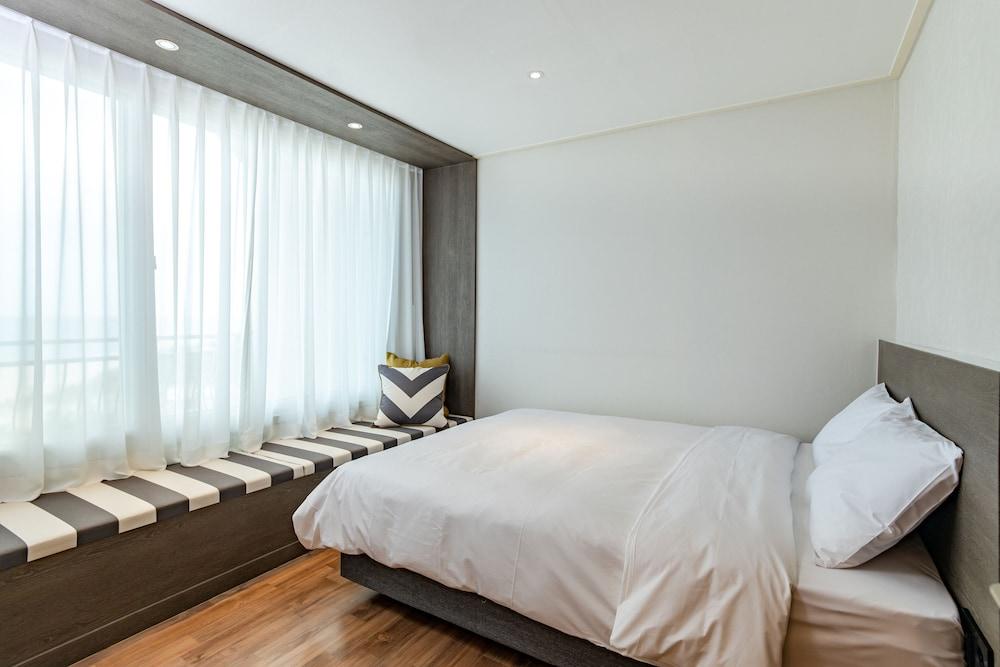 Kensington Resort Seorak Beach