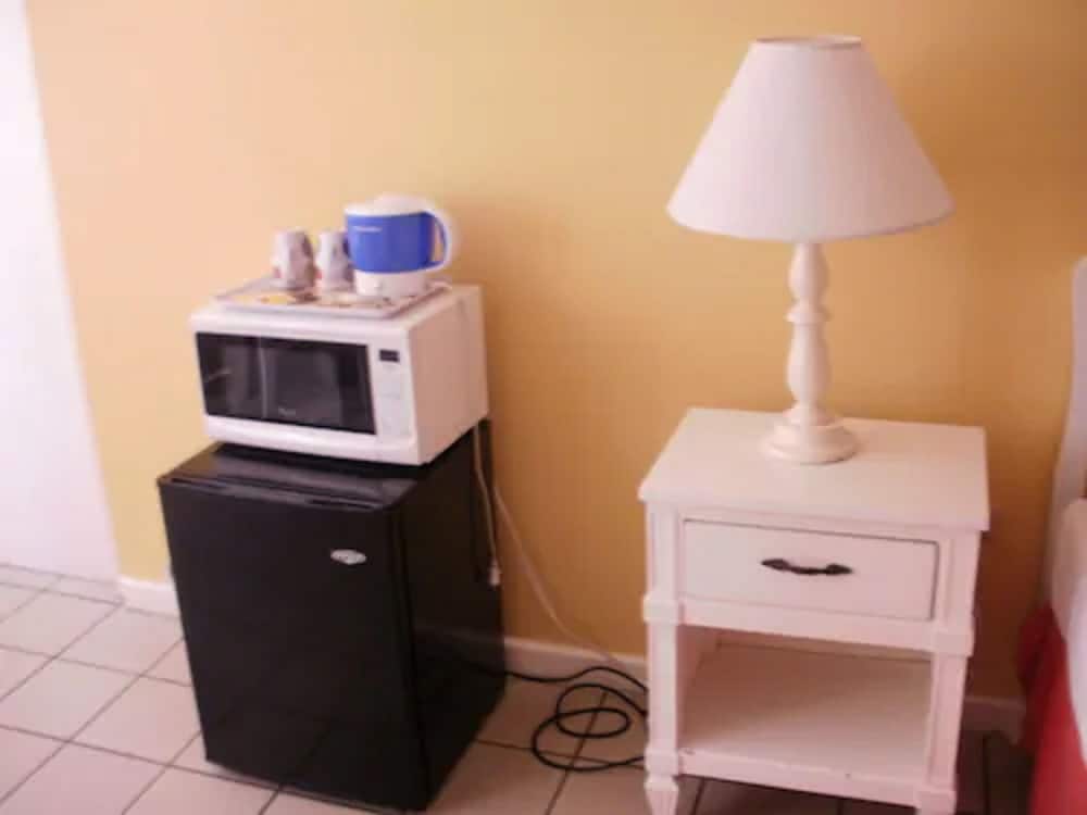 Pineapple Court Hotel