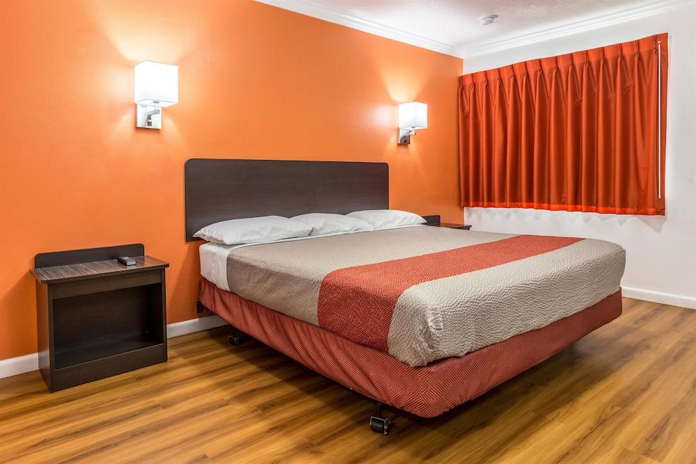 Motel 6 Tremonton, UT